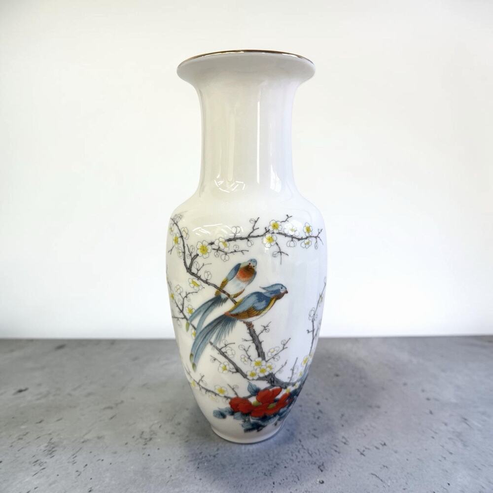 Vintage 1970 Vase JAY White Porcelain Hand painted Birds Gold Trim Japan